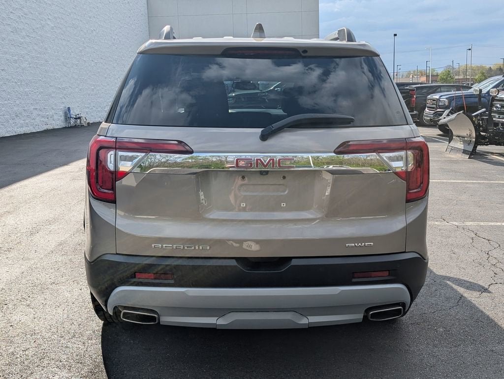 2023 GMC Acadia SLT