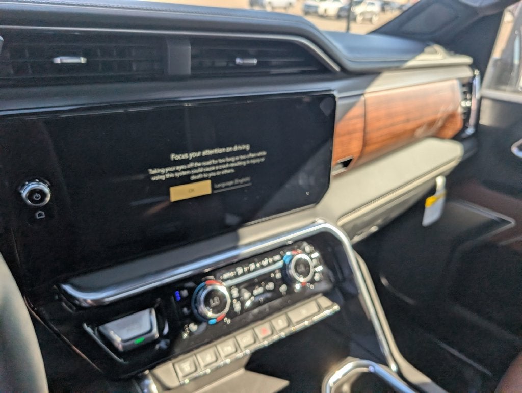 2026 GMC Sierra 3500 HD Denali Ultimate DRW
