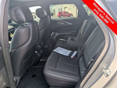 2025 Cadillac LYRIQ Luxury 3