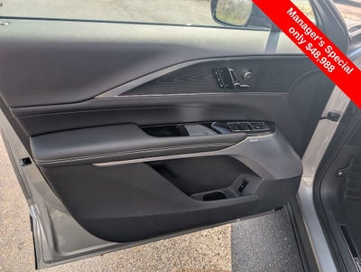 2025 Cadillac LYRIQ Luxury 3