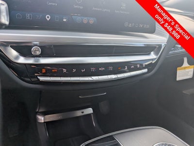 2025 Cadillac LYRIQ Luxury 3