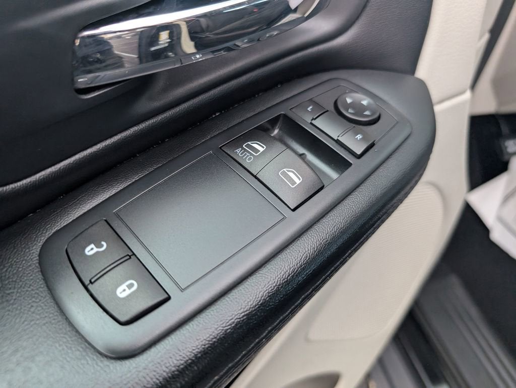 2016 Dodge Grand Caravan American Value Pkg